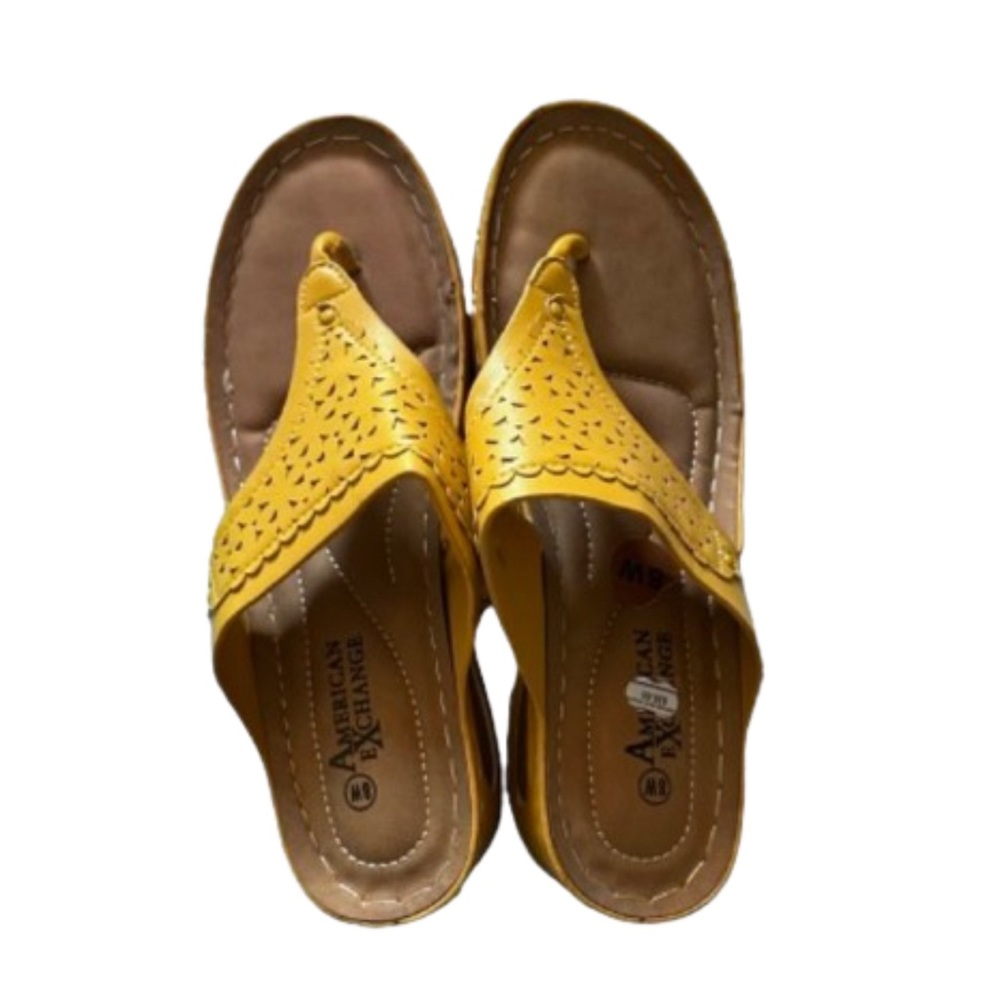 New Size 8W American Exchange Baltic Sandals Flip Flop Heels